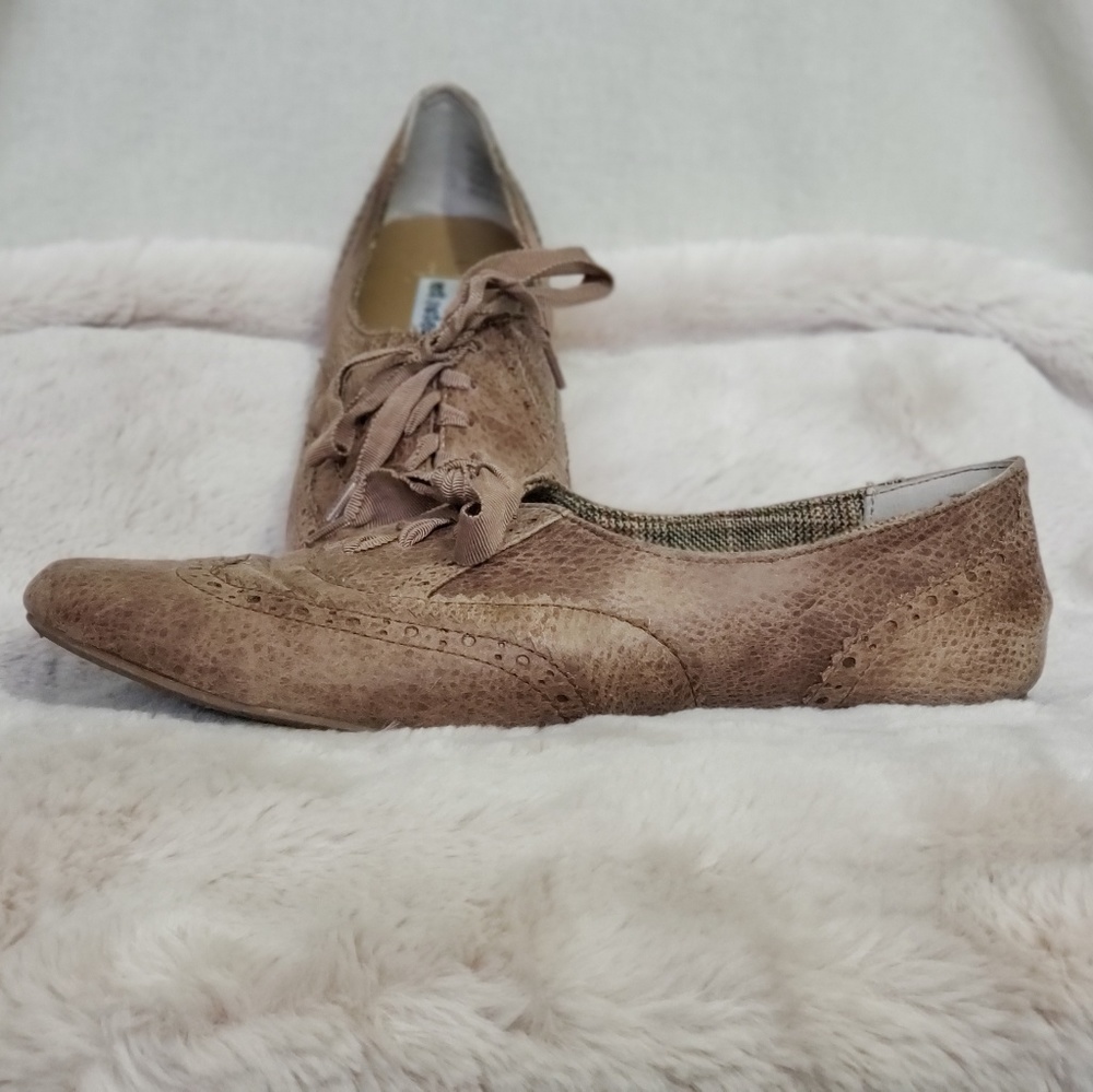 Oxford style flats